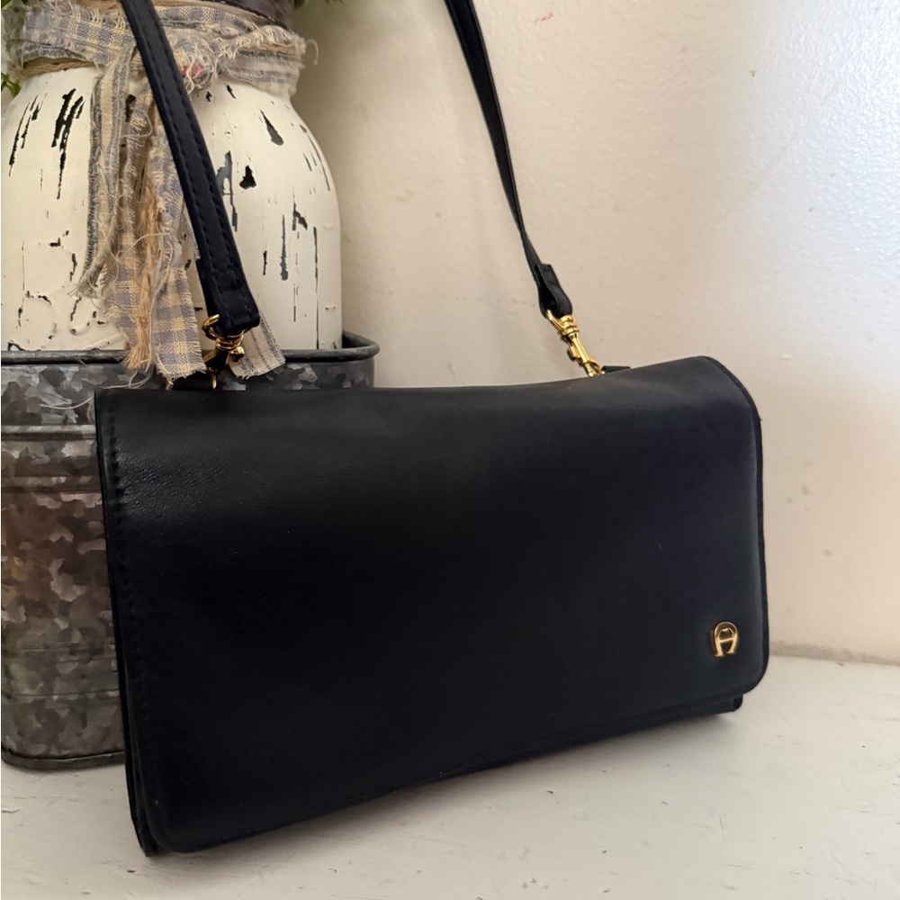 Etienne Aigner Crossbody Wallet Purse Bag Black Vintage Classic EUC